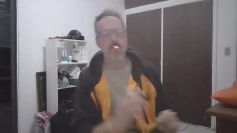 Snapshot of rafaelsel chatting on 10.19.25 Big Uncle Jungle online show from 10.19.25