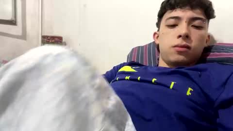 ramiroo2312 online show from 11.17.25