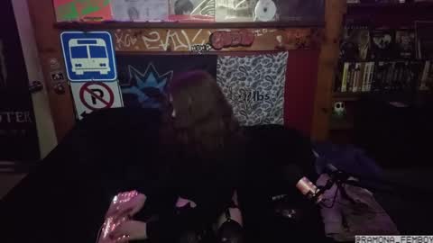 Snapshot of ramona_femboy chatting on 09.30.25 ramona_femboy online show from 09.30.25