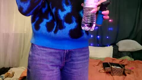 Snapshot of ramonaquinn chatting on 01.21.25 RAMONA Q online show from 01.21.25