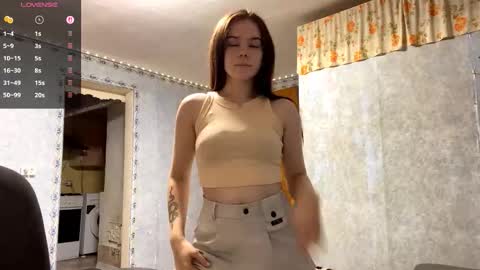 Snapshot of raneetagaloe chatting on 10.19.25 Lia online show from 10.19.25