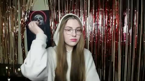 Snapshot of raspberry0101 chatting on 12.05.24 raspberry0101 online show from 12.05.24