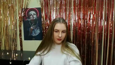 Snapshot of raspberry0101 chatting on 12.10.24 raspberry0101 online show from 12.10.24