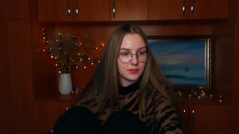 Snapshot of raspberry0101 chatting on 12.13.24 raspberry0101 online show from 12.13.24