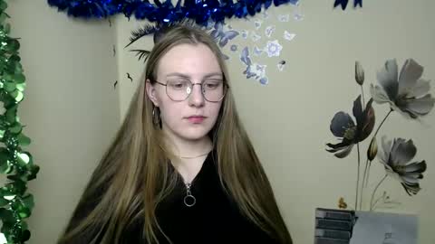 Snapshot of raspberry0101 chatting on 12.24.24 raspberry0101 online show from 12.24.24