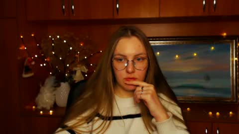 Snapshot of raspberry0101 chatting on 01.05.25 raspberry0101 online show from 01.05.25