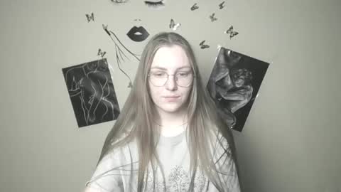 Snapshot of raspberry0101 chatting on 01.07.25 raspberry0101 online show from 01.07.25