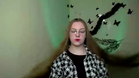 Snapshot of raspberry0101 chatting on 02.07.25 raspberry0101 online show from 02.07.25