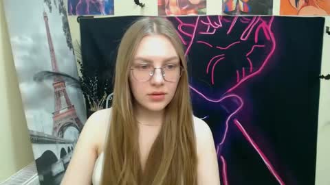 Snapshot of raspberry0101 chatting on 03.08.25 raspberry0101 online show from 03.08.25