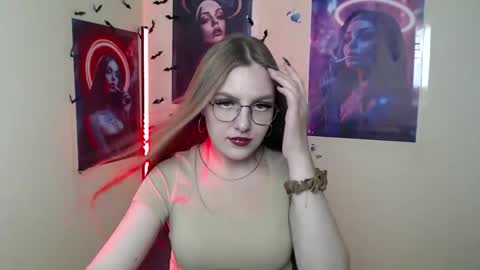 Snapshot of raspberry0101 chatting on 09.09.25 raspberry0101 online show from 09.09.25