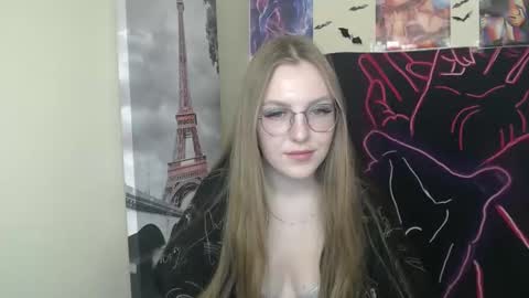 Snapshot of raspberry0101 chatting on 09.11.25 raspberry0101 online show from 09.11.25