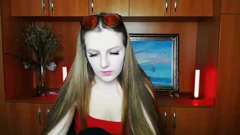 Snapshot of raspberry0101 chatting on 09.22.25 raspberry0101 online show from 09.22.25