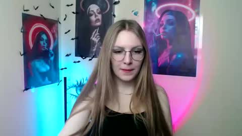 Snapshot of raspberry0101 chatting on 10.17.25 raspberry0101 online show from 10.17.25