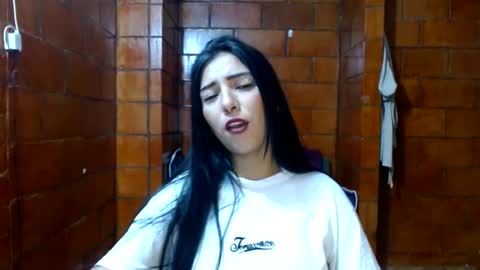 Snapshot of raven__purple chatting on 01.29.25 raven__purple online show from 01.29.25