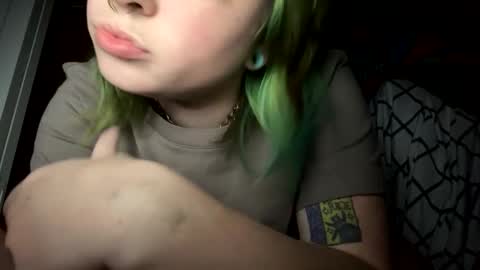 Snapshot of ravyn_xoxo chatting on 02.04.25 Ravynn 3 online show from 02.04.25