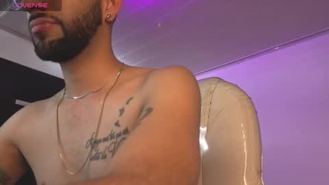 Snapshot of rayan_ortiz chatting on 11.15.25 rayan_ortiz online show from 11.15.25