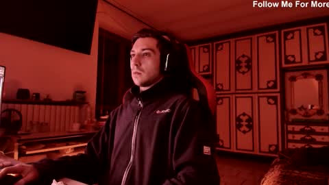 Snapshot of rcomi4 chatting on 11.12.25 rcomi4 online show from 11.12.25