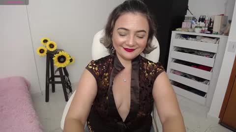 Snapshot of rebeca_milf chatting on 12.03.24 REBECA online show from 12.03.24