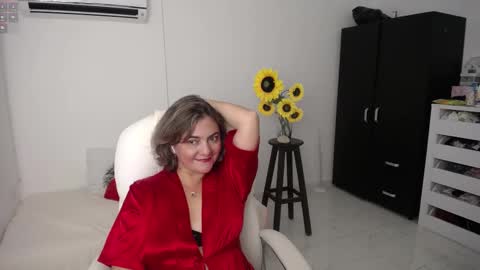 Snapshot of rebeca_milf chatting on 03.04.25 REBECA online show from 03.04.25