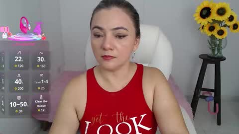 Snapshot of rebeca_milf chatting on 10.01.25 REBECA online show from 10.01.25