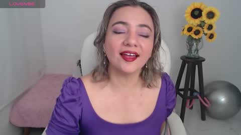 Snapshot of rebeca_milf chatting on 10.05.25 REBECA online show from 10.05.25