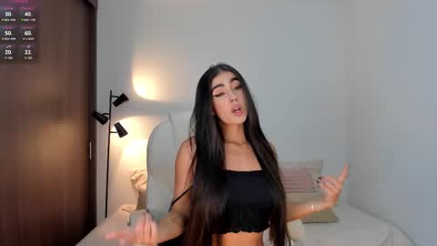 Snapshot of rebeccabaxter chatting on 10.29.25 Rebecca online show from 10.29.25