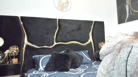 Snapshot of rebekarose chatting on 11.01.25 rebekarose online show from 11.01.25