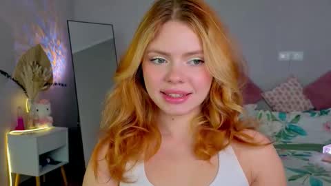 Snapshot of red__candy chatting on 10.20.25 red__candy online show from 10.20.25