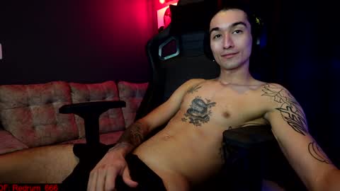 Snapshot of redrum_696 chatting on 12.04.24 Red online show from 12.04.24