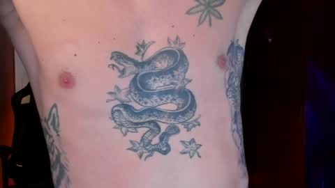 Snapshot of redrum_696 chatting on 12.19.24 Red online show from 12.19.24