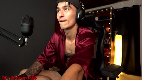 Snapshot of redrum_696 chatting on 12.27.24 Red online show from 12.27.24