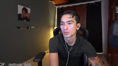 Snapshot of redrum_696 chatting on 01.27.25 Red online show from 01.27.25