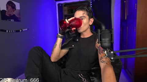 Snapshot of redrum_696 chatting on 01.29.25 Red online show from 01.29.25