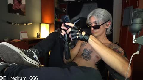 Snapshot of redrum_696 chatting on 02.04.25 Red online show from 02.04.25