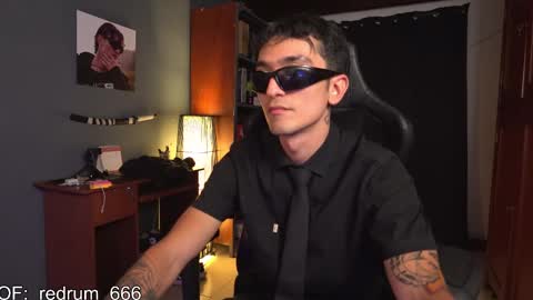 Snapshot of redrum_696 chatting on 02.17.25 Red online show from 02.17.25