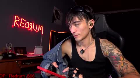 Snapshot of redrum_696 chatting on 10.07.25 Red online show from 10.07.25