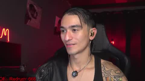 Snapshot of redrum_696 chatting on 10.28.25 Red online show from 10.28.25