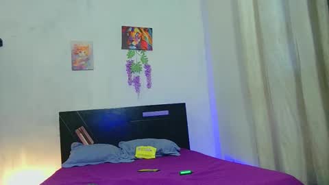 Snapshot of reina_paola chatting on 10.28.25 paola online show from 10.28.25