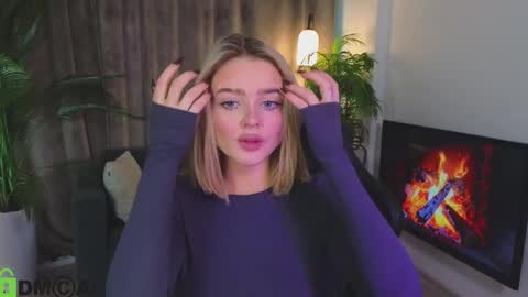 Snapshot of relax_time_ chatting on 10.24.25 Anna online show from 10.24.25