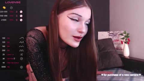 Snapshot of reli_kitty chatting on 10.11.25 RELI online show from 10.11.25