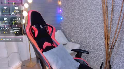 Snapshot of renatareyes chatting on 12.14.24 Renata Reyes online show from 12.14.24