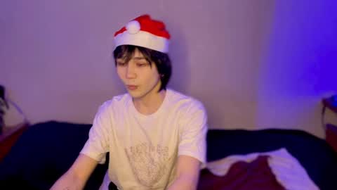 Snapshot of rennuts chatting on 12.18.24 rennuts online show from 12.18.24