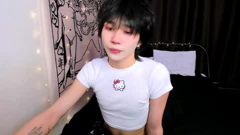 Snapshot of rennuts chatting on 01.07.25 rennuts online show from 01.07.25