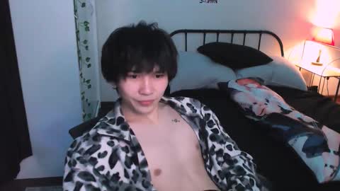 Snapshot of rennuts chatting on 10.11.25 rennuts online show from 10.11.25