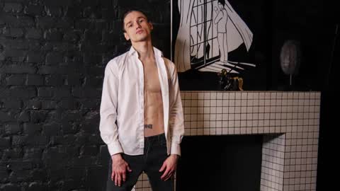 Snapshot of rexxx_erection chatting on 02.21.25 Eugene online show from 02.21.25