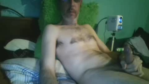 Snapshot of reyes_albert2006 chatting on 02.18.25 reyes_albert2006 online show from 02.18.25