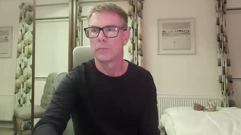 Snapshot of ringomar chatting on 09.27.25 Rob online show from 09.27.25