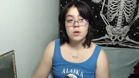 Snapshot of rivadeneira222 chatting on 09.23.25 PeachSalinger online show from 09.23.25