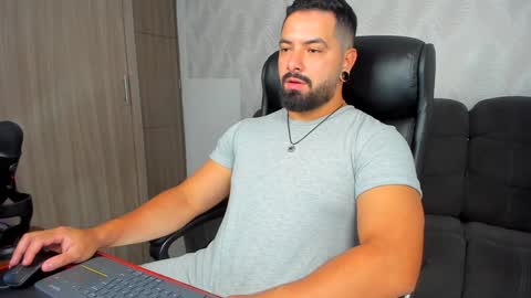 Snapshot of robby_k chatting on 01.18.25 Robby online show from 01.18.25