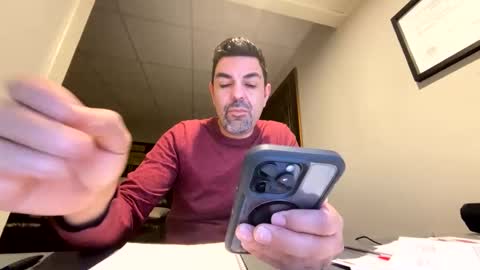 Snapshot of roblatino12 chatting on 01.10.25 roblatino12 online show from 01.10.25